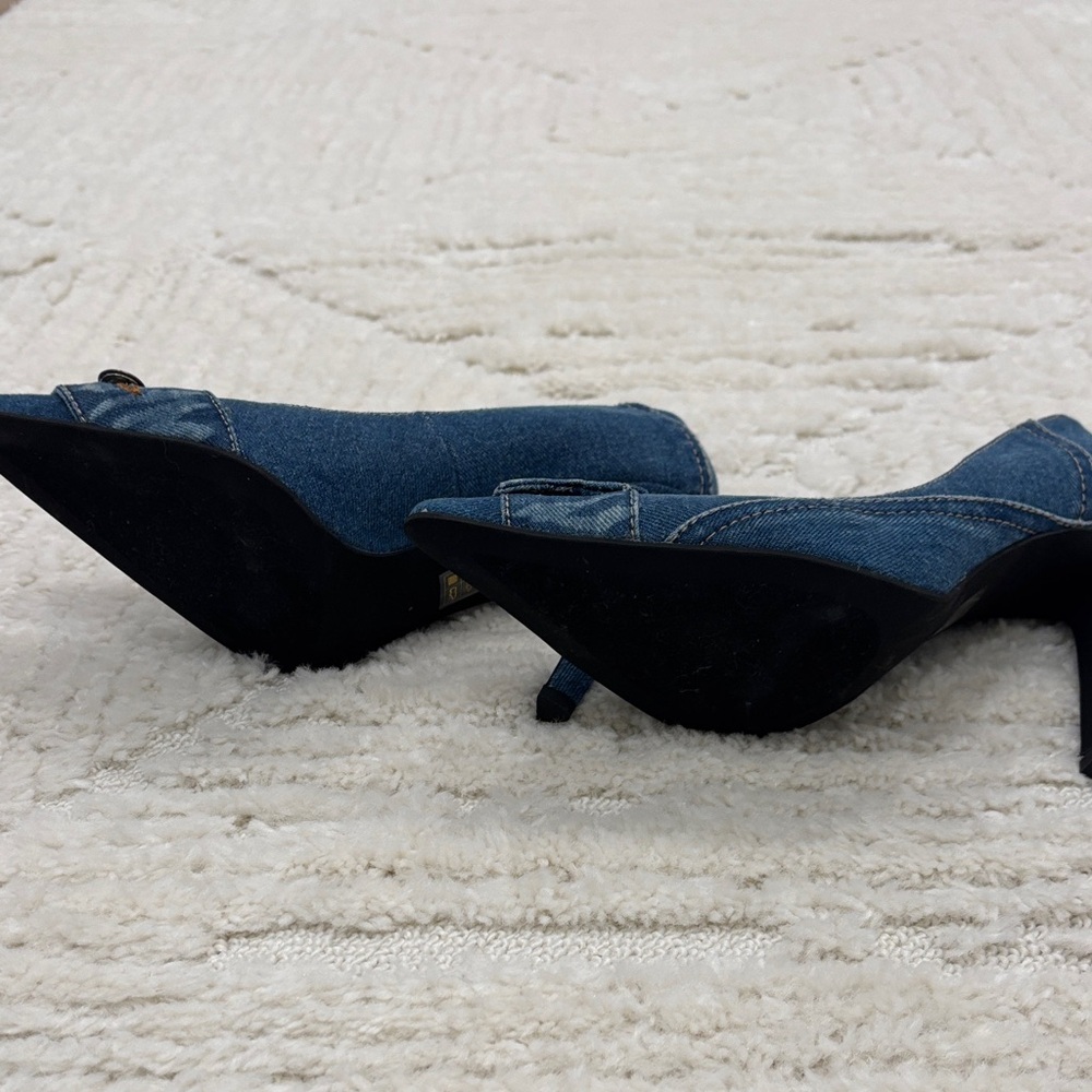 Jeffery Campbell Bermuda Pump - Picture 6 of 6